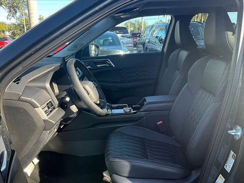 New 2025 Mitsubishi Outlander SEL image 9