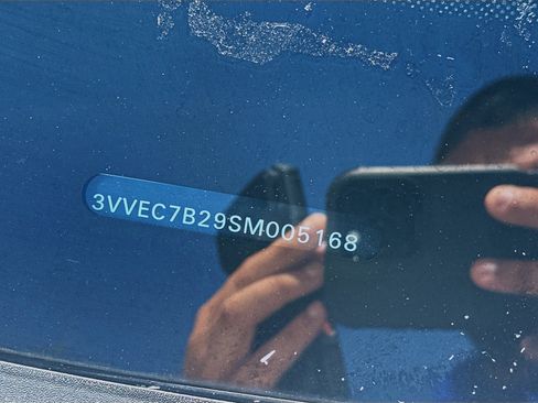 Used 2025 Volkswagen Taos SE image 39