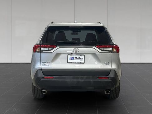 Used 2021 Toyota RAV4 XLE w/ Convenience Package AWD/4WD image 4