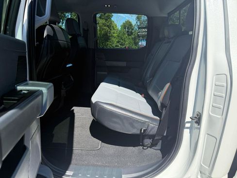 Used 2025 Ford F150 Lariat AWD/4WD image 13