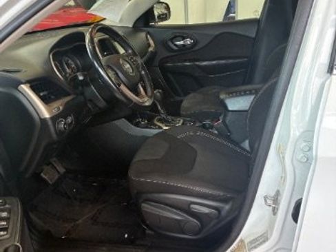 Used 2015 Jeep Cherokee Latitude image 16