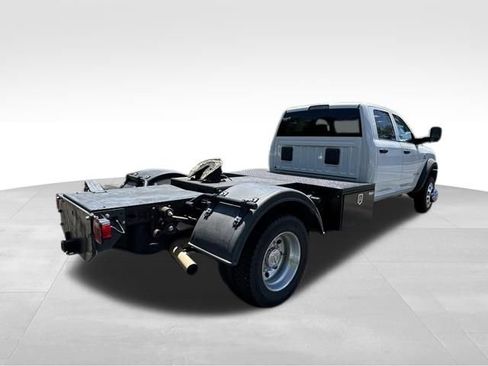 Used 2022 RAM 5500 Tradesman w/ Chrome Appearance Group AWD/4WD image 6