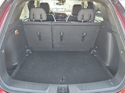 Used 2025 Chevrolet TrailBlazer RS w/ Convenience Package FWD image 11