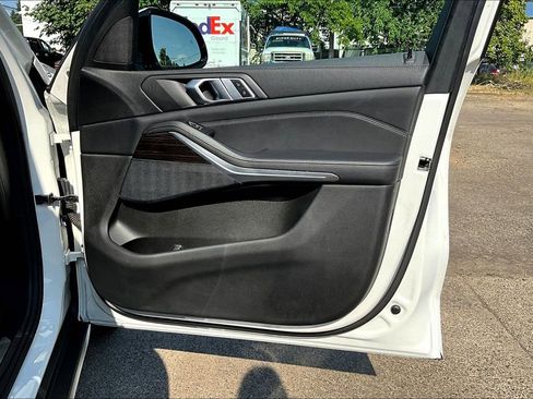 Used 2019 BMW X5 xDrive40i w/ Premium Package 2 image 22