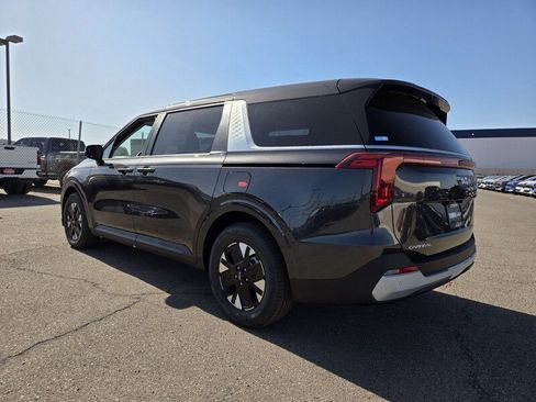 New 2026 Kia Carnival LXS image 4