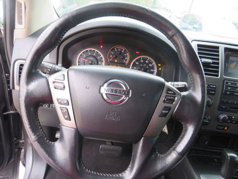 Used 2013 Nissan Armada SV image 10