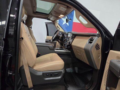 Used 2014 Ford F250 Lariat w/ Lariat Ultimate Package AWD/4WD image 8