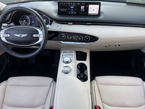 Used 2023 Genesis GV70 2.5T w/ Advanced Package image 15