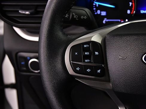 Used 2024 Ford Explorer XLT w/ Class IV Trailer Tow Package image 20