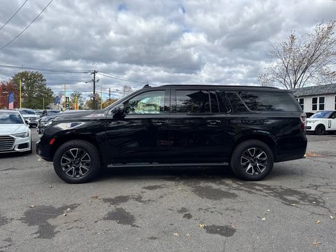 Used 2022 Chevrolet Suburban Z71 w/ Z71 Off-Road Package image 13