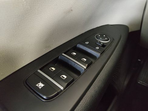 Used 2023 Kia Forte LXS FWD image 27