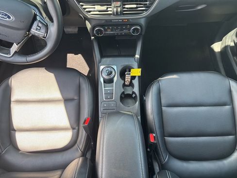 Used 2022 Ford Escape SEL w/ Technology Package FWD image 19