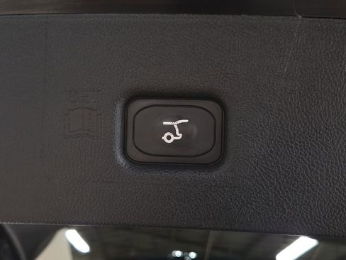 Used 2023 Lincoln Nautilus AWD image 27