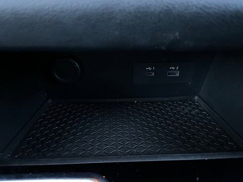 Used 2024 Nissan Pathfinder SV image 25