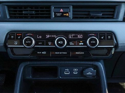 Used 2023 Honda Pilot Elite image 14