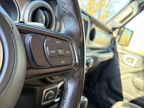 Used 2019 Jeep Wrangler Unlimited Sport S image 12