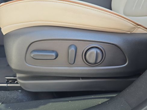 Used 2026 Buick Encore GX Avenir w/ Avenir Technology Package AWD/4WD image 16