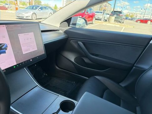 Used 2018 Tesla Model 3 Mid Range image 23
