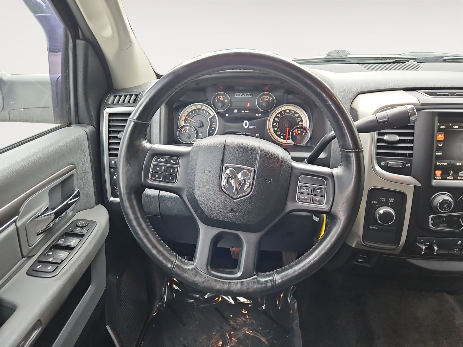 Used 2016 RAM 2500 SLT w/ Comfort Group AWD/4WD image 13