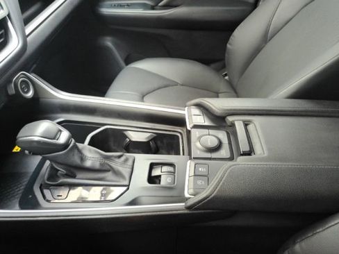 Used 2025 Toyota Grand Highlander AWD image 44