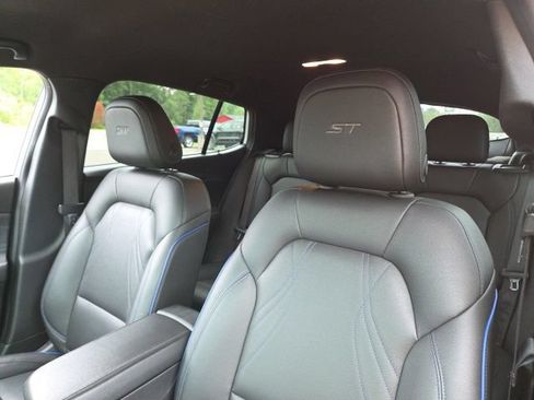 Used 2024 Buick Envista Sport Touring w/ Convenience I Package FWD image 19