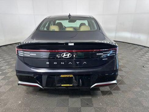 Used 2025 Hyundai Sonata Limited image 4