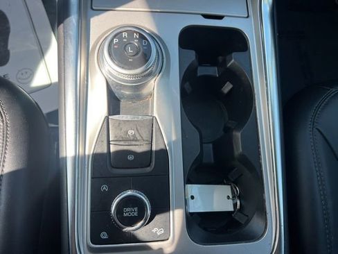Used 2023 Ford Explorer XLT w/ Equipment Group 202A image 32