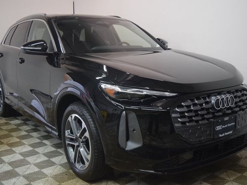 New 2025 Audi Q5 Prestige image 1