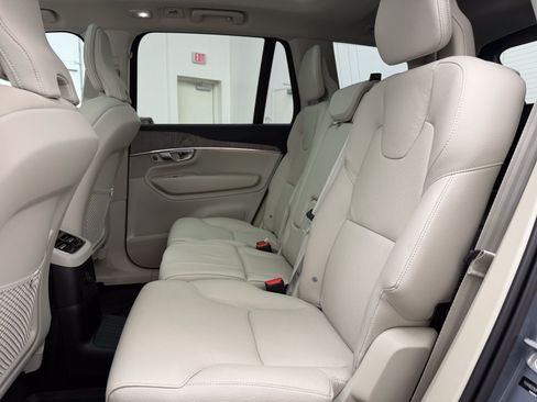 Used 2023 Volvo XC90 T8 Plus w/ Protection Package Premier AWD/4WD image 24
