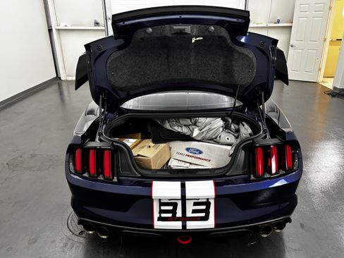 Used 2020 Ford Mustang Shelby GT350R w/ GT350R Equipment Group 920A RWD image 11