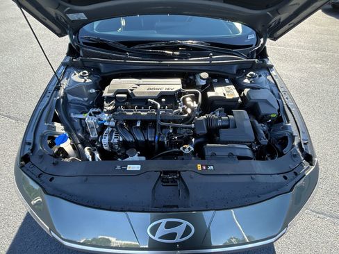 Certified 2025 Hyundai Elantra Sport image 27