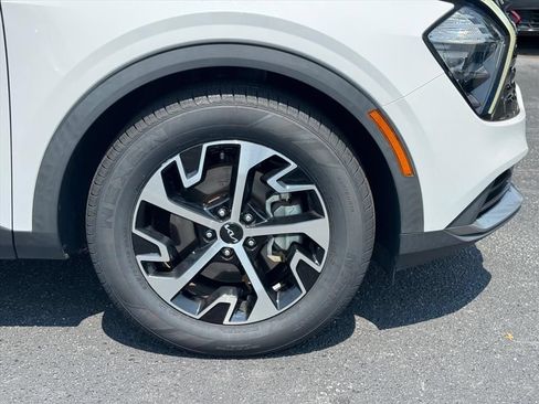 Certified 2023 Kia Sportage EX FWD image 9