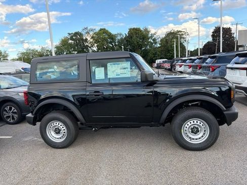 New 2026 Ford Bronco 2-Door AWD/4WD image 2