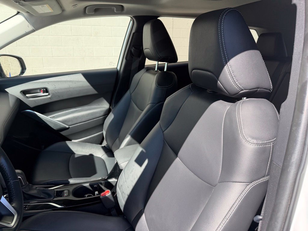 Used 2023 Toyota Corolla Cross XLE w/ Convenience Package FWD image 23