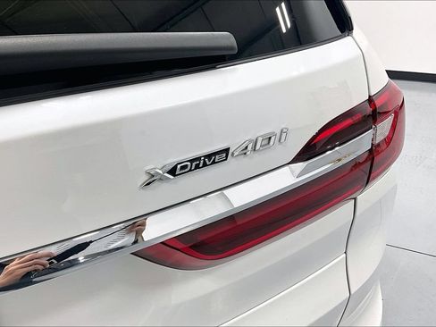 Used 2021 BMW X7 xDrive40i w/ Executive Package AWD/4WD image 32