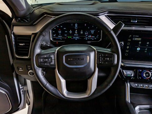 Used 2024 GMC Sierra 2500 Denali w/ Denali Reserve Package AWD/4WD image 19