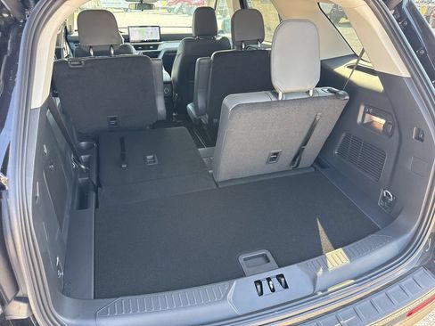 New 2026 Ford Explorer Active w/ Active Comfort Package AWD/4WD image 13