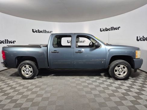 Used 2007 Chevrolet Silverado 1500 LT w/ 1LT Convenience Package image 8