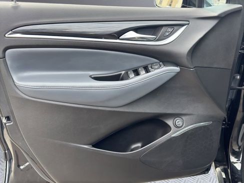 Used 2024 Buick Enclave Essence w/ Experience Buick Package AWD/4WD image 13