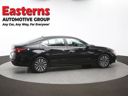Used 2024 Nissan Altima 2.5 SV FWD image 43
