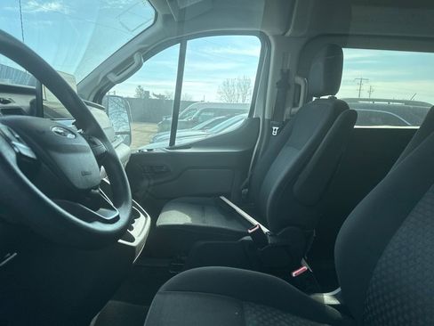 Used 2021 Ford Transit 350 XLT image 7