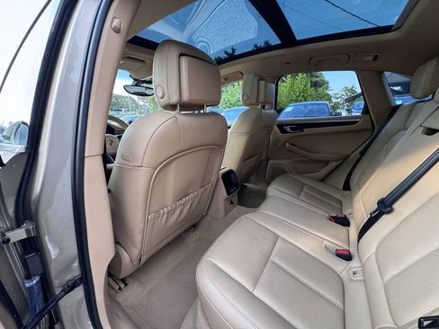 Used 2015 Porsche Macan S AWD/4WD image 10