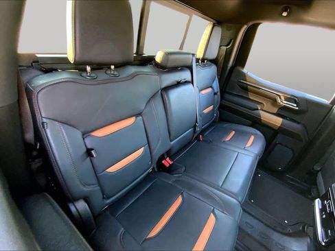 Used 2024 GMC Sierra 1500 AT4 w/ Technology Package AWD/4WD image 20