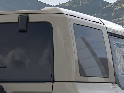 New 2025 Ford Bronco Badlands w/ Sasquatch Package image 25