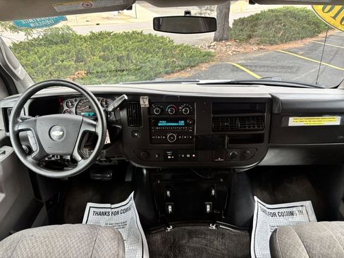 Used 2016 Chevrolet Express 3500 LT w/ LT Preferred Equipment Group image 15