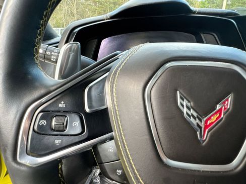 Used 2022 Chevrolet Corvette Stingray Premium Conv w/ 3LT RWD image 17