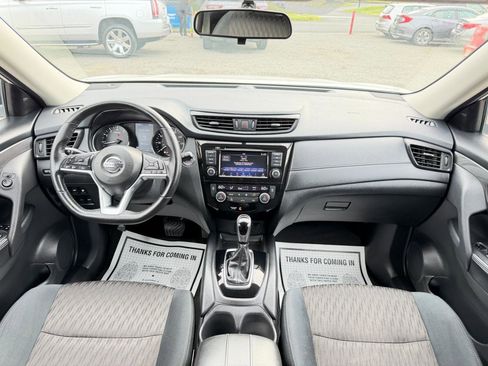 Used 2018 Nissan Rogue SV AWD/4WD image 26