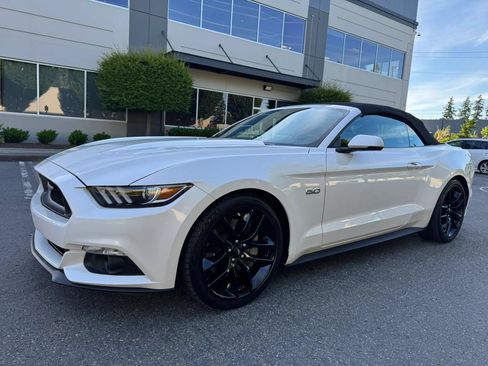 Used 2017 Ford Mustang GT Premium w/ Equipment Group 401A RWD image 6