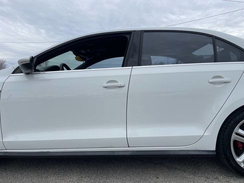 Used 2017 Volkswagen Jetta GLI image 8