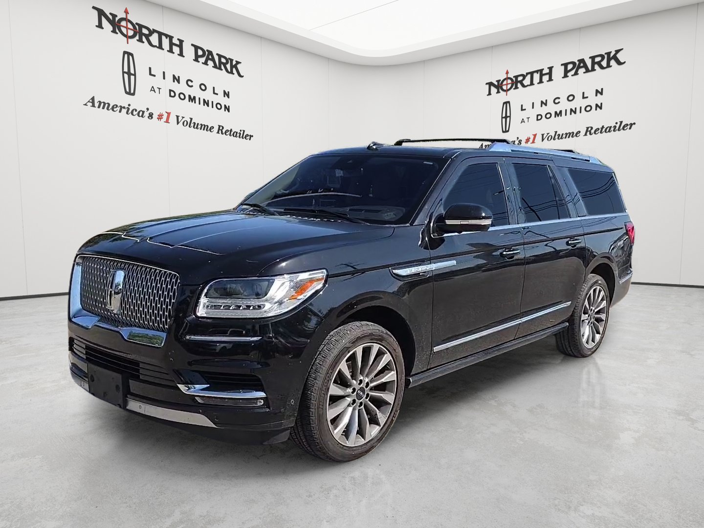 Used 2020 Lincoln Navigator L Reserve w/ Luxury Package AWD/4WD image 1
